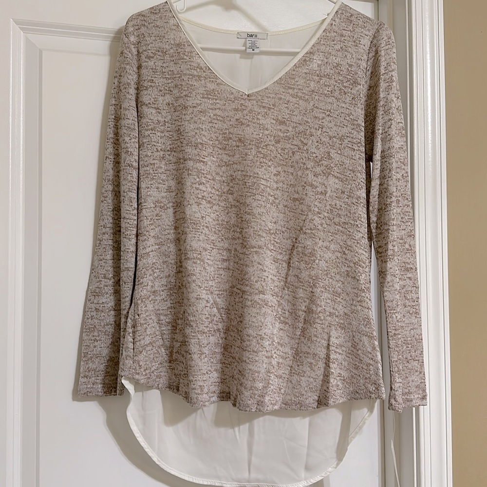 Women’s Bar III Long Sleeve Lightweight Sweater Blouse - Size M